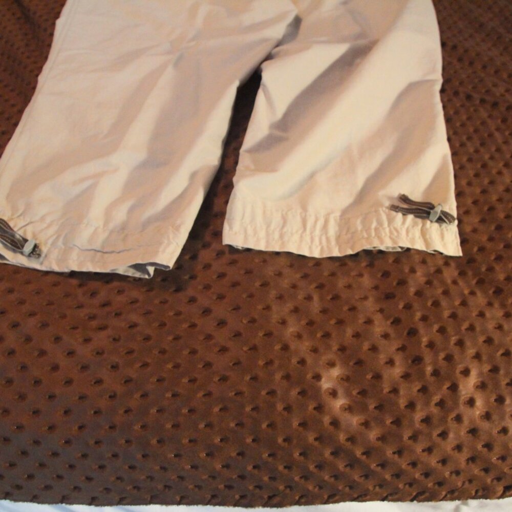 Pants, light beige, hiking.  Size 1X. Columbia brand. Like new. - Picture 6 of 9
